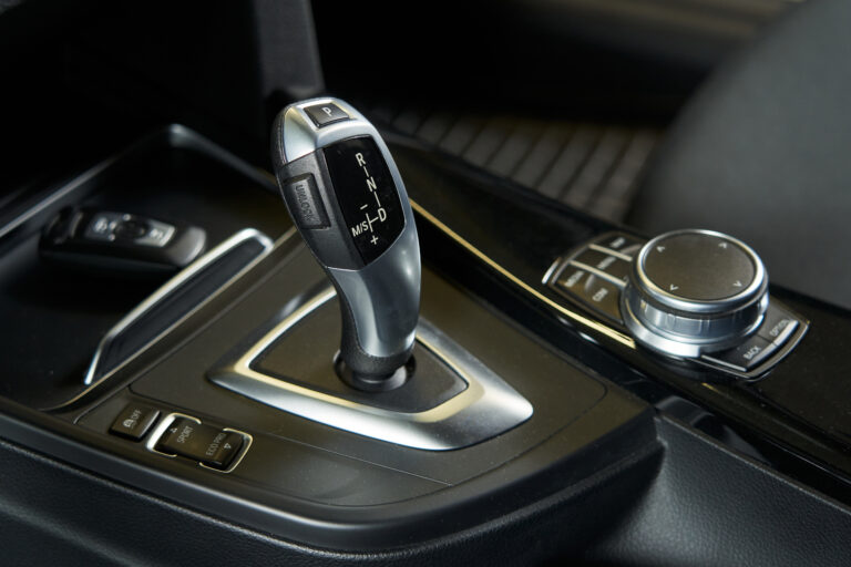 Learn to drive an Automatic with Drive 4 Pass